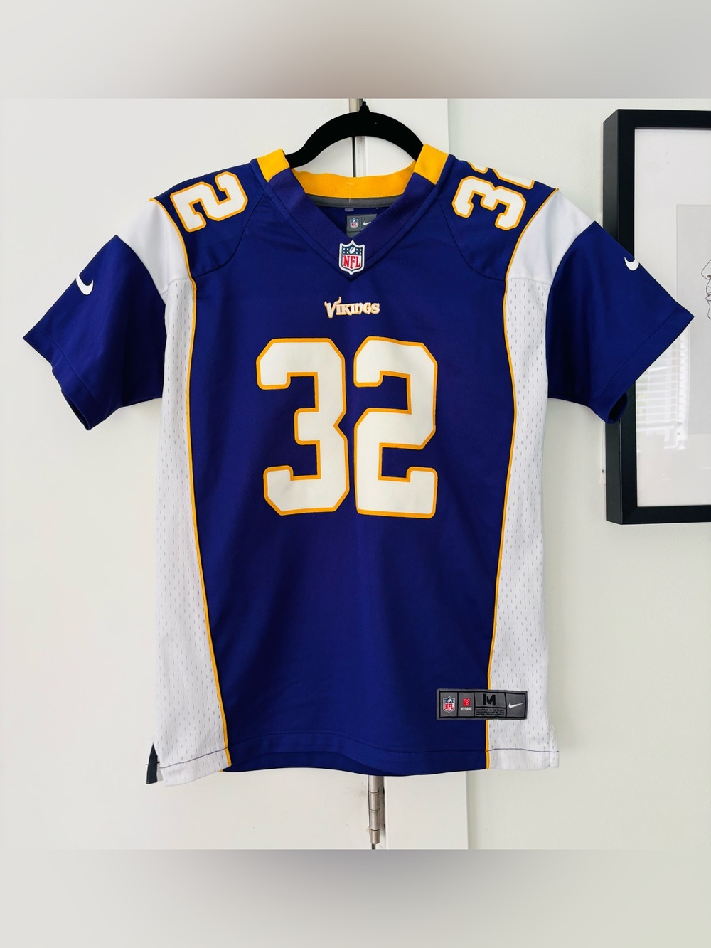 Nike Youth NFL Minnesota Vikings #32 Gerhart football jersey size 10-12 med